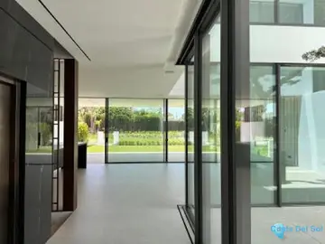 3 bedroom House for Sale in The Golden Mile-46934
