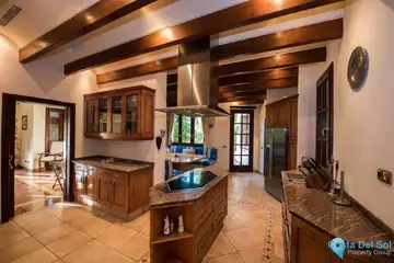 8 bedroom House for Sale in La Zagaleta-47276