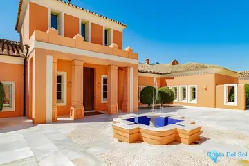 6 bedroom House for Sale in Sotogrande Alto