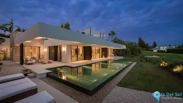 4 bedroom House for Sale in Nueva Andalucía-47429