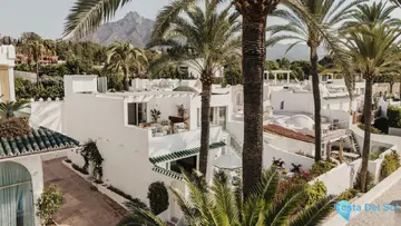 3 bedroom House for Sale in The Golden Mile-47591