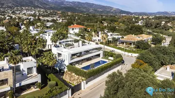 5 bedroom House for Sale in The Golden Mile-47597