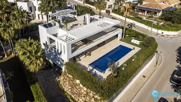5 bedroom House for Sale in The Golden Mile-47599