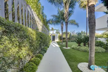 5 bedroom House for Sale in The Golden Mile-47602