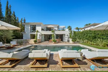 4 bedroom House for Sale in Nueva Andalucía-47606