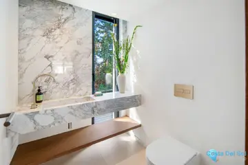 4 bedroom House for Sale in Nueva Andalucía-47612