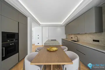 6 bedroom House for Sale in The Golden Mile-47783
