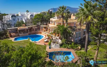 8 bedroom House for Sale in New Golden Mile-47929