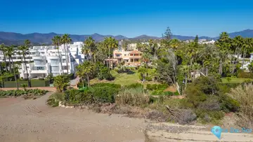8 bedroom House for Sale in New Golden Mile-47932