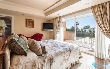 8 bedroom House for Sale in New Golden Mile-47936