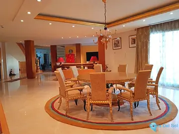 4 bedroom Apartment for Sale in New Golden Mile-47947