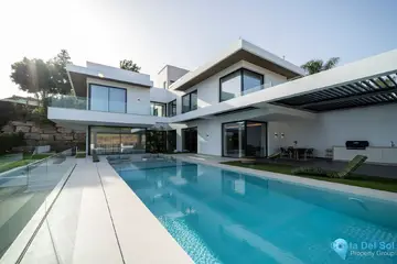 6 bedroom House for Sale in El Paraiso-47948