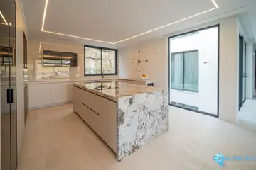 6 bedroom House for Sale in El Paraiso-47968