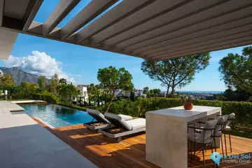 6 bedroom House for Sale in La Quinta-48090