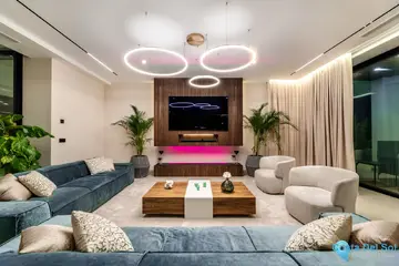 6 bedroom House for Sale in El Madroñal-48127