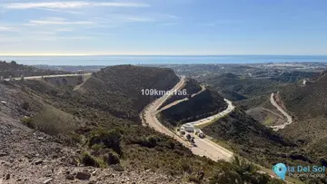 13931m2 Plot for Sale in Benahavís-48120