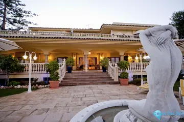 6 bedroom House for Sale in Nueva Andalucía-48266
