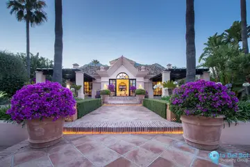 3 bedroom House for Sale in Sierra Blanca-48272