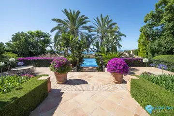 3 bedroom House for Sale in Sierra Blanca-48273