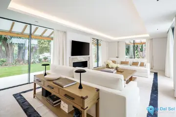 5 bedroom House for Sale in Nueva Andalucía-48293