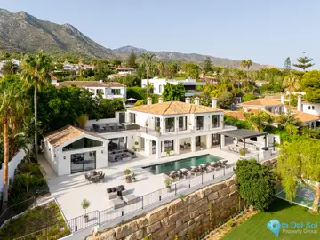 5 bedroom House for Sale in The Golden Mile-48297