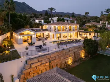 5 bedroom House for Sale in The Golden Mile-48299