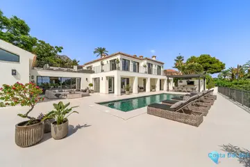 5 bedroom House for Sale in The Golden Mile-48301