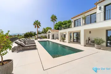 5 bedroom House for Sale in The Golden Mile-48303