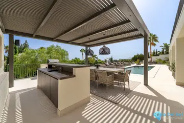 5 bedroom House for Sale in The Golden Mile-48305