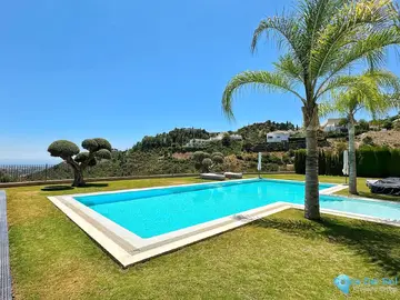 5 bedroom House for Sale in El Madroñal-48435