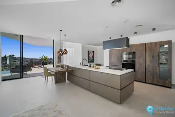 6 bedroom House for Sale in El Paraiso-48454