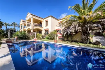 6 bedroom House for Sale in Sierra Blanca-48483