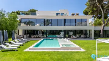 6 bedroom House for Sale in Los Monteros-48536