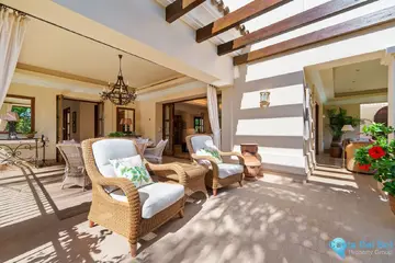 6 bedroom House for Sale in The Golden Mile-48673