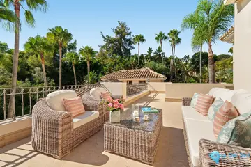 6 bedroom House for Sale in The Golden Mile-48667