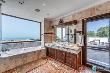 7 bedroom House for Sale in La Mairena-48696