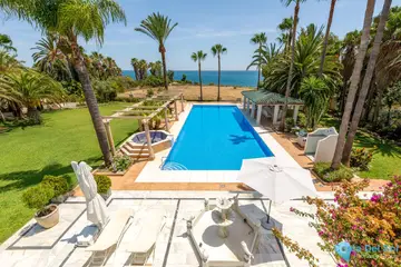 6 bedroom House for Sale in Estepona