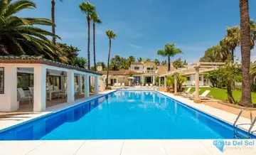 6 bedroom House for Sale in Estepona-48861