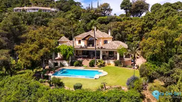 5 bedroom House for Sale in La Zagaleta-48885