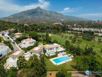 6 bedroom House for Sale in Nueva Andalucía-48894