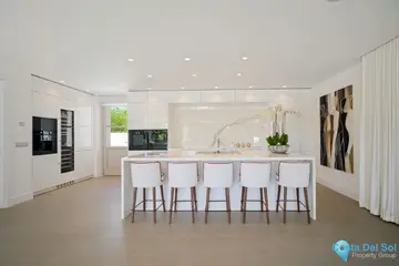 6 bedroom House for Sale in Nueva Andalucía-48901