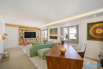 6 bedroom House for Sale in Nueva Andalucía-48903