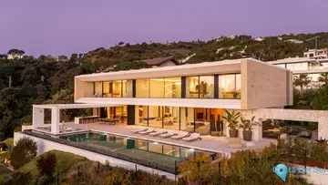 7 bedroom House for Sale in El Madroñal-49082