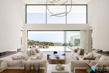 7 bedroom House for Sale in El Madroñal-49086