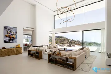 7 bedroom House for Sale in El Madroñal-49087
