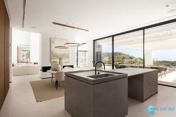 7 bedroom House for Sale in El Madroñal-49088