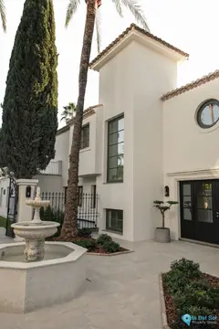 6 bedroom House for Sale in Nueva Andalucía-49102