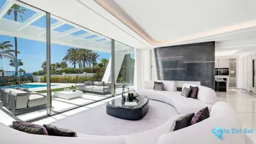 6 bedroom House for Sale in Marbella-49254