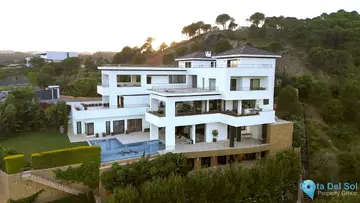 12 bedroom House for Sale in Benahavís