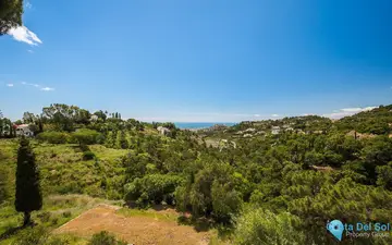 54428m2 Plot for Sale in El Madroñal-49418